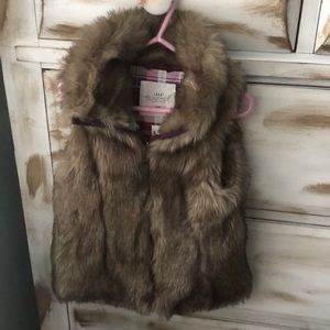 NWT - Faux Fur Vest - H&M - 4-5Y